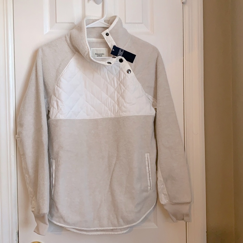 Abercrombie & Fitch Asymmetrical Snap-Up Fleece